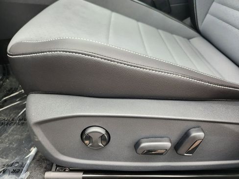 New 2026 Volkswagen Jetta SE FWD image 14