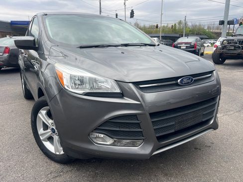 Used 2014 Ford Escape SE image 3