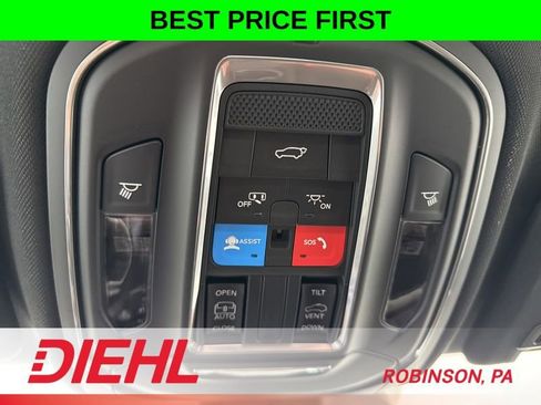 New 2026 Jeep Grand Cherokee Altitude AWD/4WD image 32