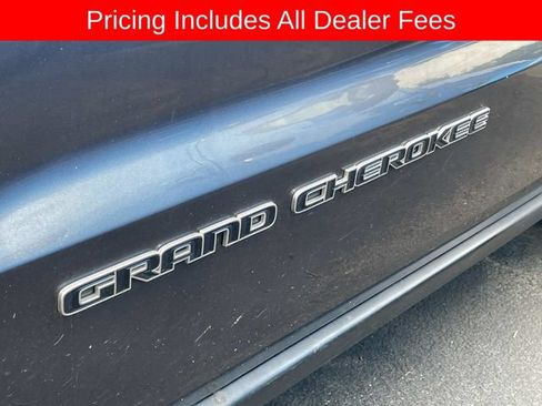 Used 2017 Jeep Grand Cherokee Limited AWD/4WD image 4