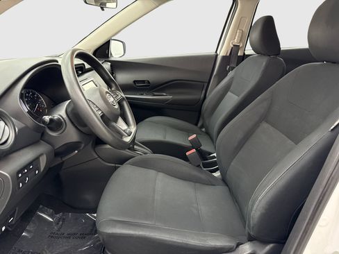 Used 2023 Nissan Kicks S FWD image 17