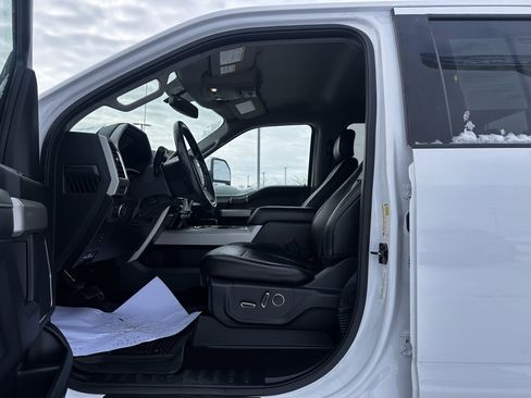 Used 2018 Ford F350 Lariat image 18