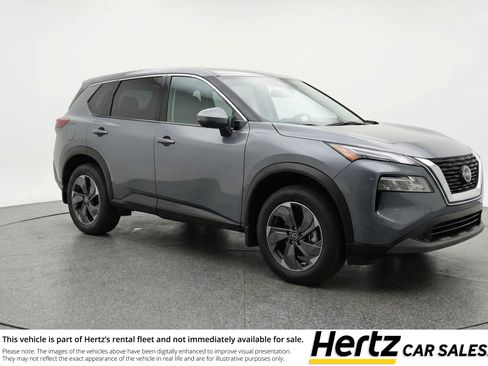 Used 2025 Nissan Rogue SV image 1