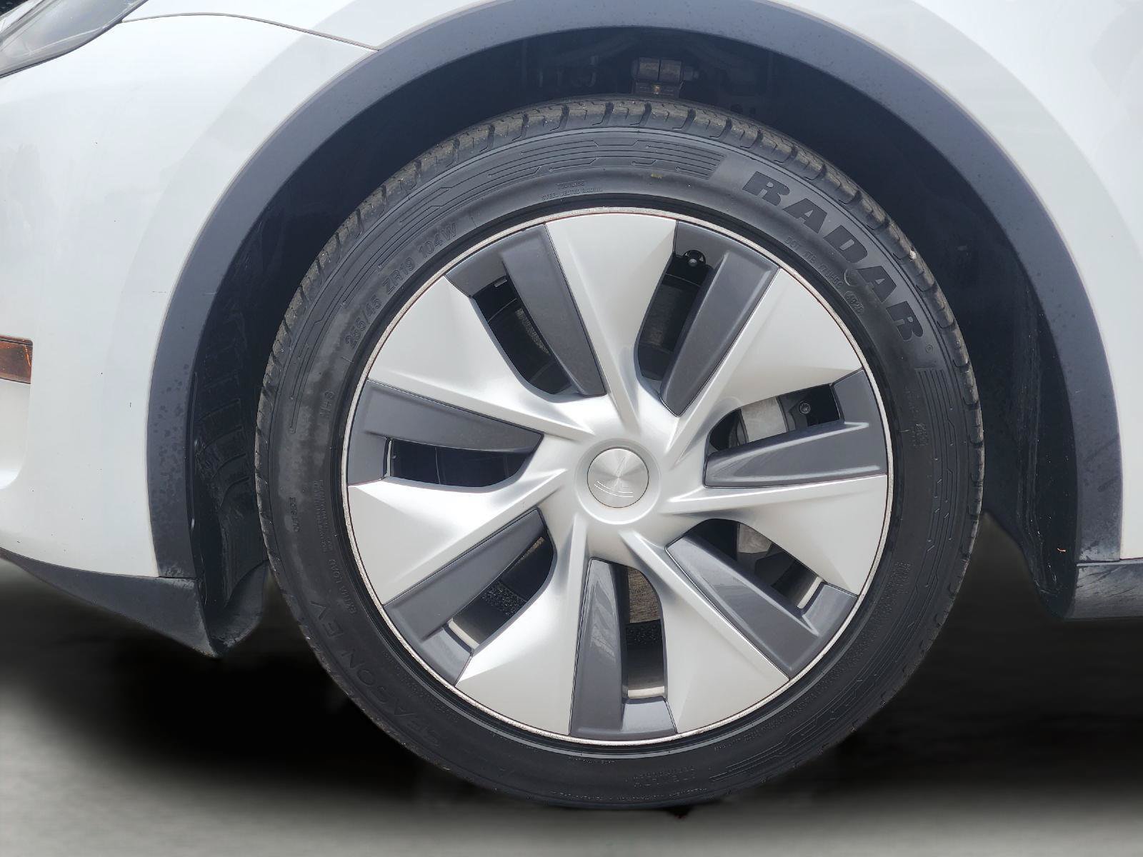 Used 2023 Tesla Model Y Long Range AWD/4WD image 10