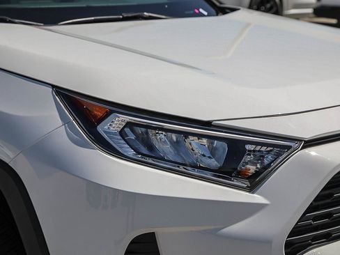 Used 2020 Toyota RAV4 XLE w/ Convenience Package image 8