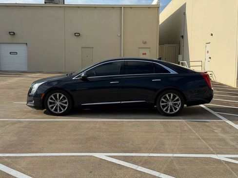 Used 2013 Cadillac XTS FWD image 4
