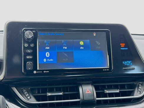 Used 2018 Toyota C-HR XLE image 11