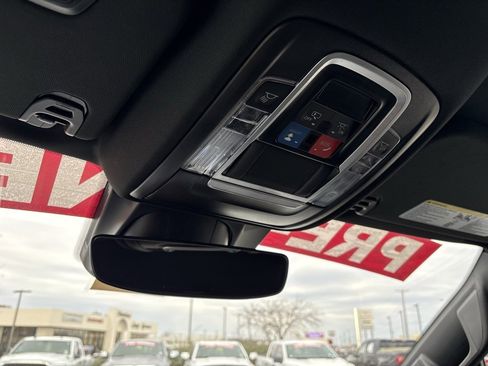 Used 2024 RAM 1500 Laramie image 22