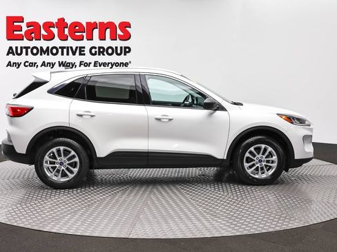 Used 2022 Ford Escape SE w/ Convenience Package AWD/4WD image 4