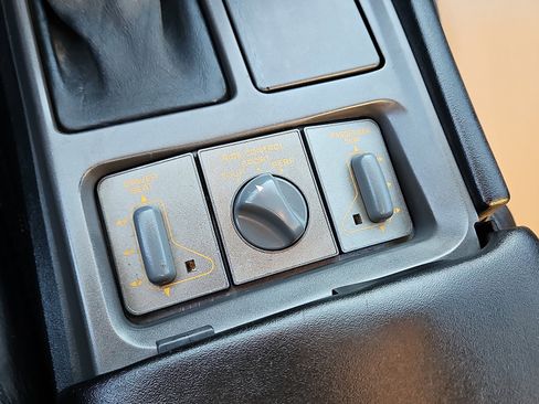 Used 1991 Chevrolet Corvette image 17