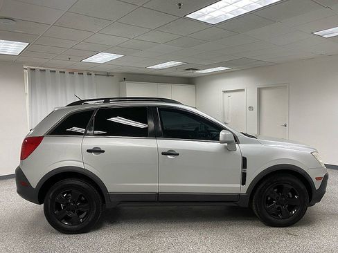 Used 2013 Chevrolet Captiva Sport LS image 4