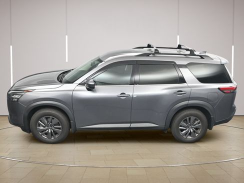 Used 2024 Nissan Pathfinder SV w/ Black Appearance Package FWD image 36