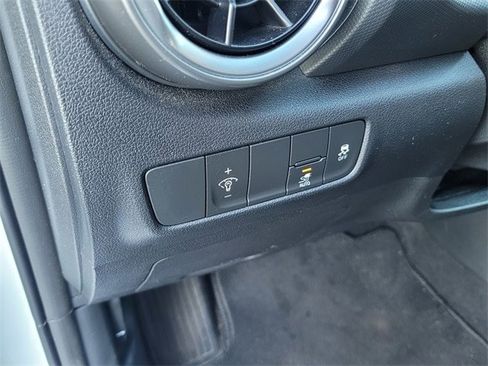 Certified 2023 Hyundai Kona SE image 21