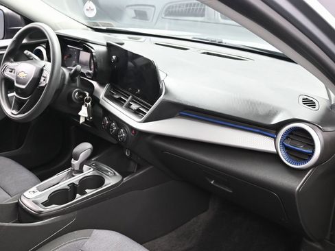 Used 2024 Chevrolet Trax LS w/ Driver Confidence Package image 30