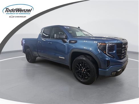 Used 2025 GMC Sierra 1500 Elevation image 1