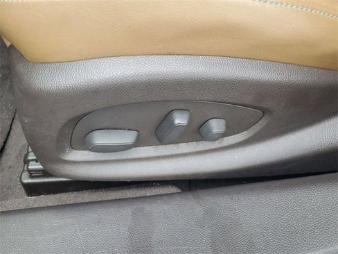 Used 2014 Buick LaCrosse Leather image 18