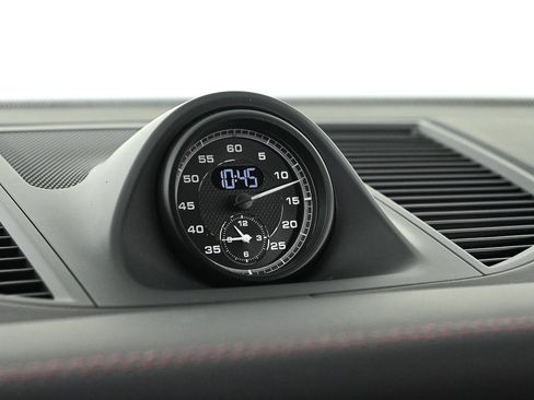 New 2026 Porsche Macan GTS image 18