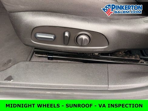 Used 2023 Chevrolet Malibu LT image 15