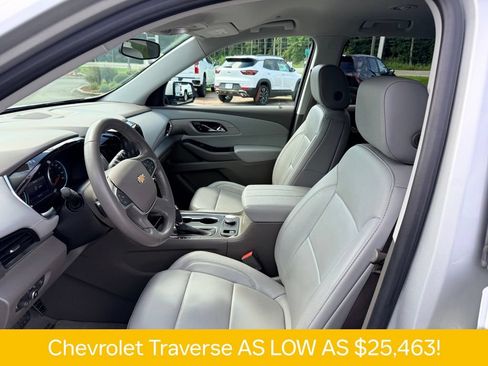 Used 2020 Chevrolet Traverse LT FWD image 6