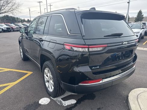 Used 2023 Jeep Grand Cherokee Limited AWD/4WD image 7