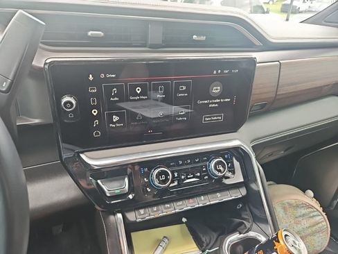 Used 2026 GMC Sierra 2500 Denali Ultimate AWD/4WD image 19
