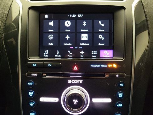 Used 2017 Ford Explorer Sport w/ Equipment Group 401A AWD/4WD image 25