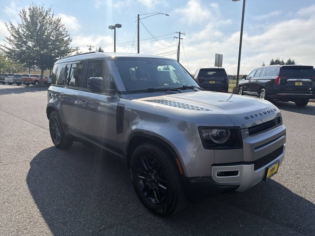 Used 2024 Land Rover Defender 110 S AWD/4WD image 3