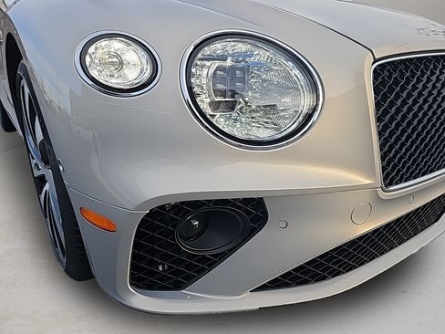 New 2024 Bentley Continental GT V8 AWD/4WD image 19