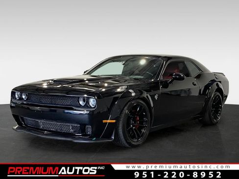 Used 2021 Dodge Challenger SRT Hellcat image 1