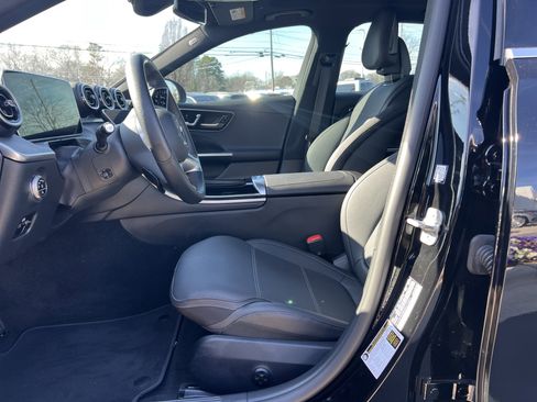 Used 2025 Mercedes-Benz C 300 Sedan image 16