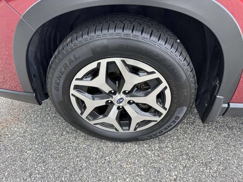 Certified 2024 Subaru Forester Premium AWD/4WD image 6