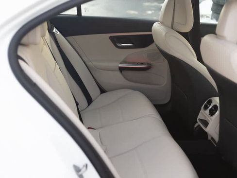 Used 2023 Mercedes-Benz C 300 4MATIC Sedan image 28