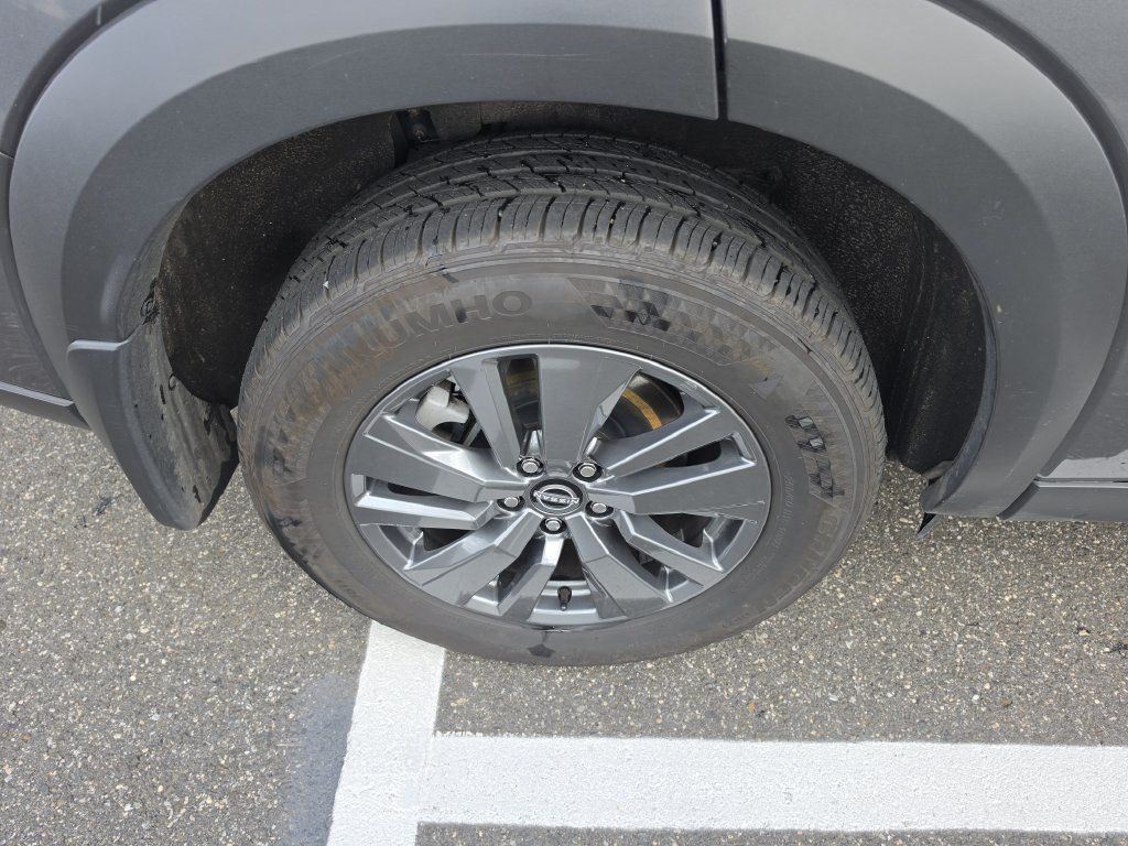 Certified 2024 Nissan Pathfinder SV AWD/4WD image 8