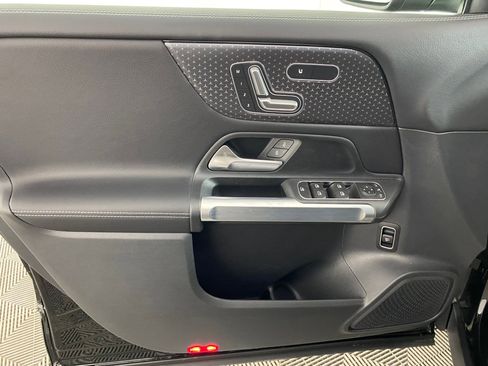 Used 2026 Mercedes-Benz GLB 250 4MATIC image 12