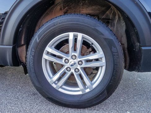 Used 2023 Ford Explorer XLT w/ Equipment Group 202A image 10