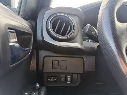 Used 2023 Toyota Tacoma TRD Off-Road AWD/4WD image 22