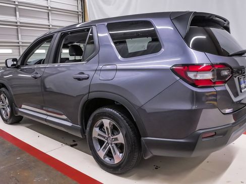 Used 2024 Honda Pilot EX-L image 6