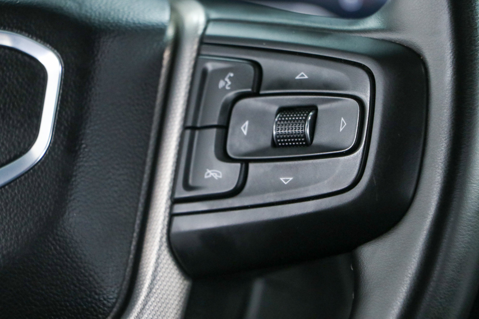 Used 2025 GMC Sierra 3500 Denali AWD/4WD image 15