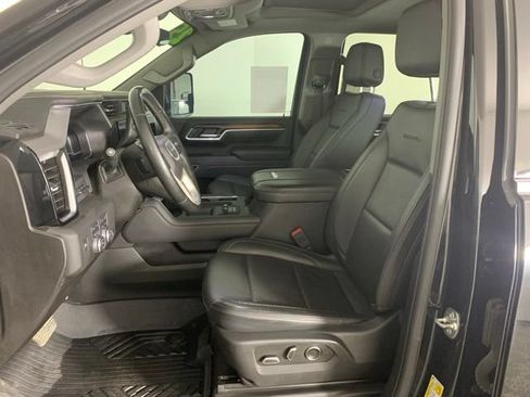 Used 2025 GMC Sierra 2500 Denali w/ Denali Reserve Package AWD/4WD image 17