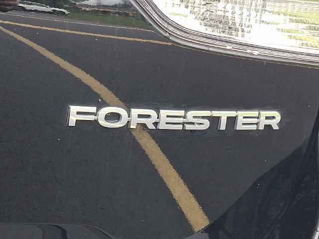 Certified 2023 Subaru Forester Premium AWD/4WD image 10
