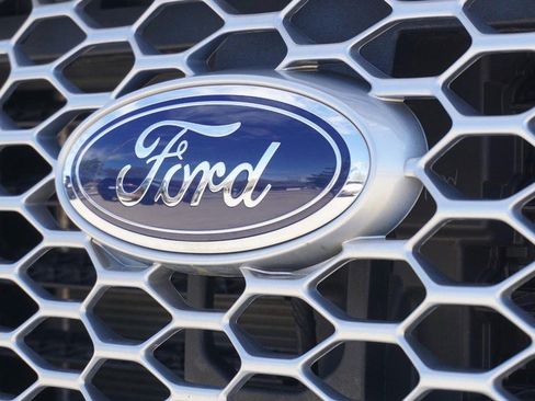 Used 2024 Ford Edge SEL w/ Convenience Package image 11