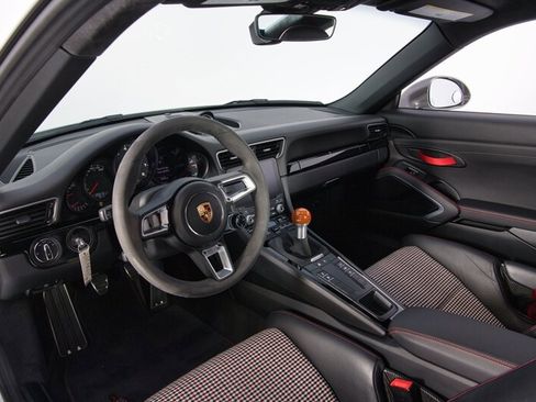 Used 2019 Porsche 911 Carrera T image 17