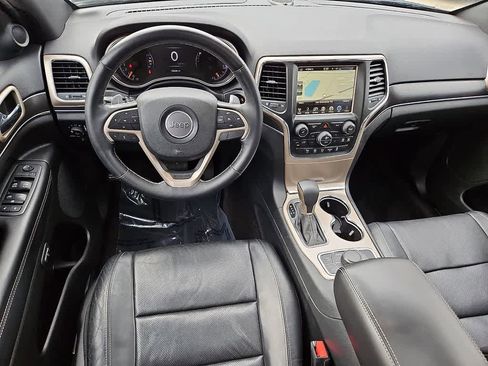 Used 2017 Jeep Grand Cherokee Limited w/ Luxury Group II AWD/4WD image 10