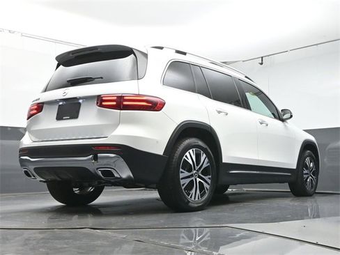 Used 2025 Mercedes-Benz GLB 250 GLB 250 w/ Exclusive Package image 39