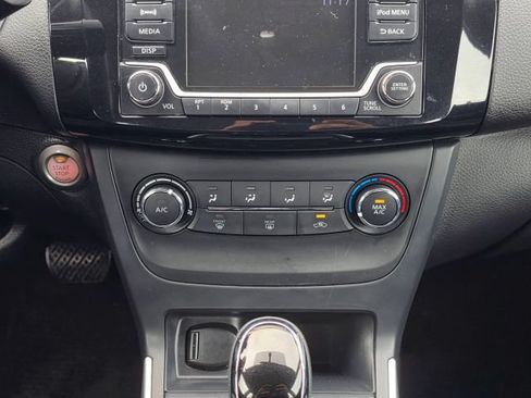 Used 2017 Nissan Sentra SV FWD image 21