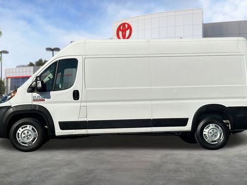Used 2021 RAM ProMaster 2500 w/ Premium Appearance Group image 9