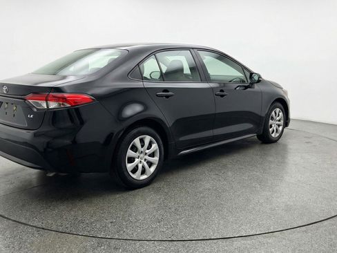Used 2025 Toyota Corolla LE image 9