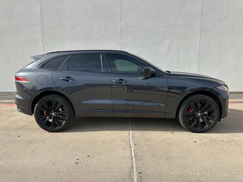 Used 2024 Jaguar F-PACE R-Dynamic S image 8