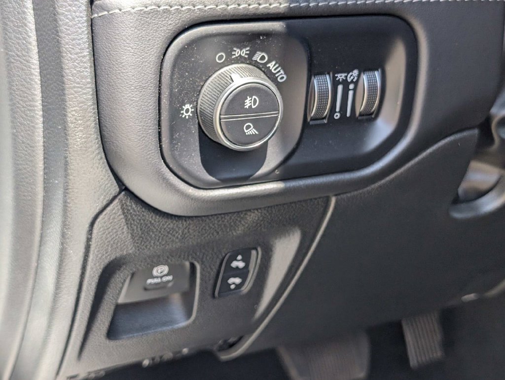 Used 2023 RAM 1500 Limited AWD/4WD image 21