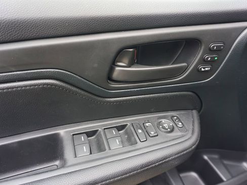 Used 2024 Honda Odyssey Sport image 4